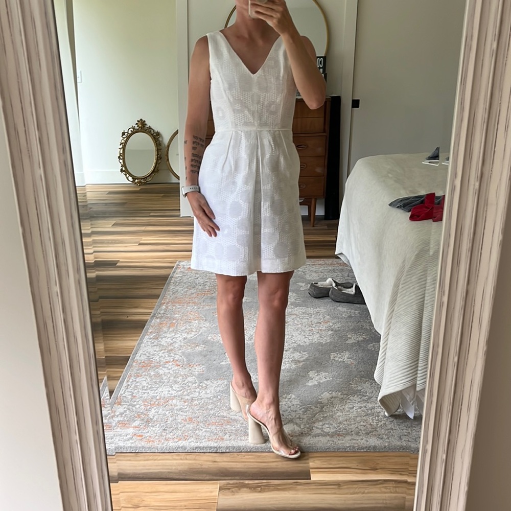 J Crew EUC White‎ Sleeveless V Neck Dress Size 2